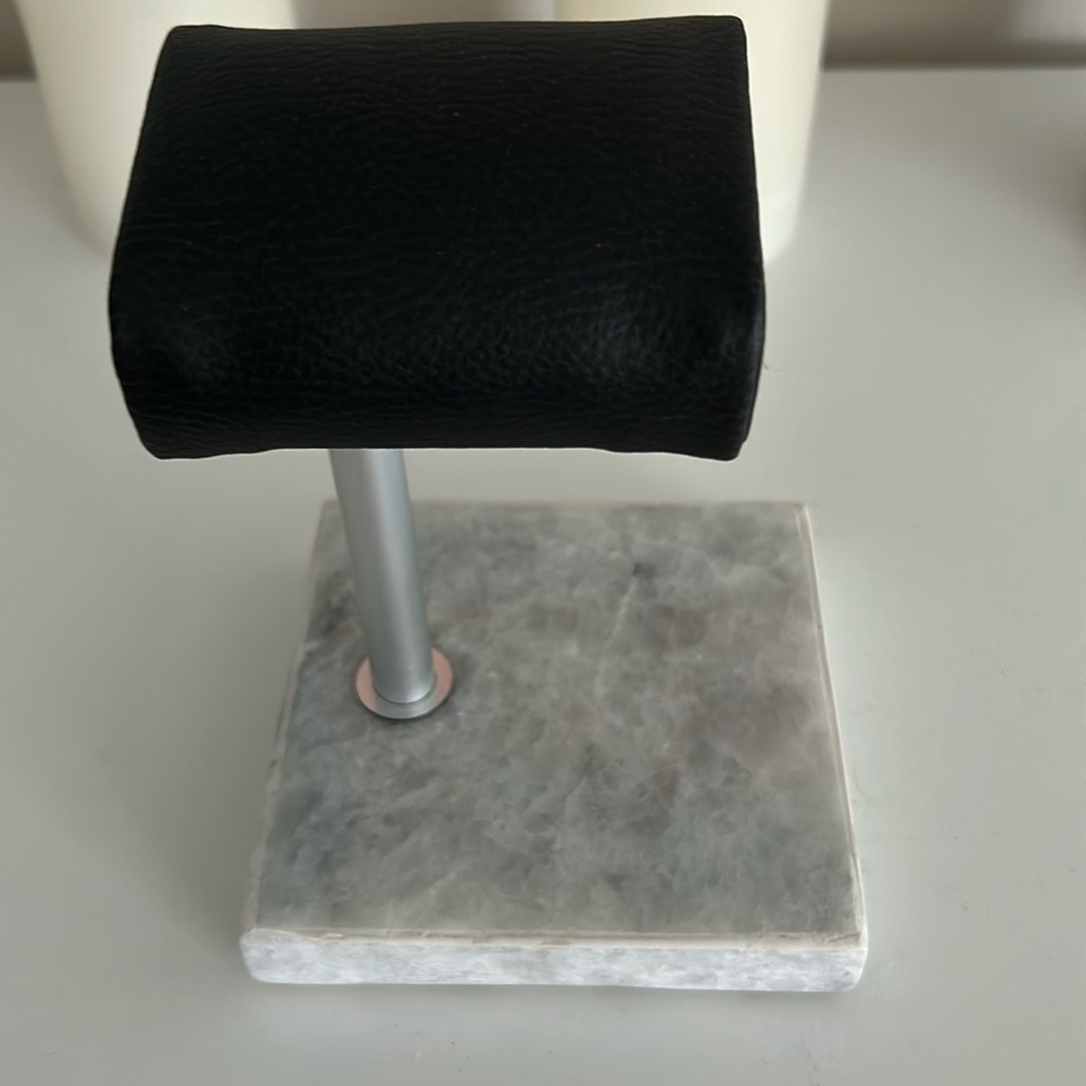 Watch holder marble